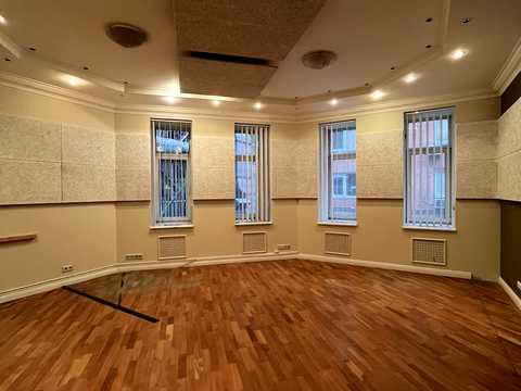коммерческая по адресу Большая Васильковская ул. (Красноармейская), 60