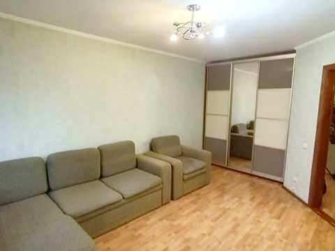 квартира за адресою Паркова вул. (Анатолія Олійника), 24