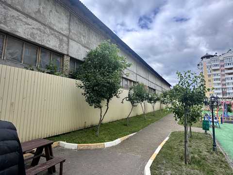комерційна за адресою Ярослава Мудрого вул., 10