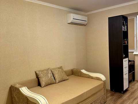 квартира за адресою Автозаводська вул., 93