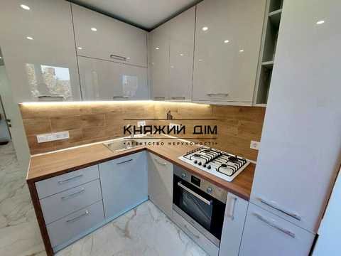 квартира за адресою Бутишів пров. (Андрія Іванова вул.), 17