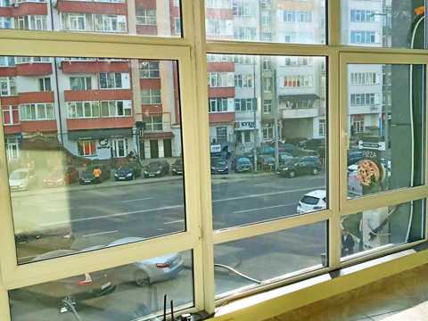 комерційна за адресою Південний бульв., 22