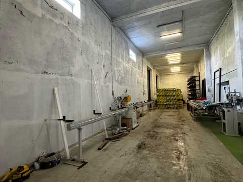 комерційна за адресою Івана Кудрі вул., 6