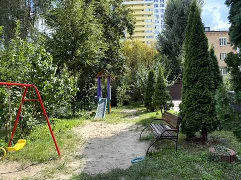 квартира за адресою Рея Бредбері вул., 6