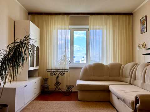 квартира за адресою Каштанова вул., 14-А