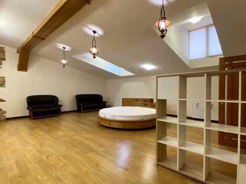 квартира за адресою Богдана Хмельницького вул., 42/32