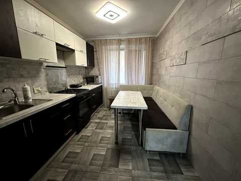 квартира за адресою Лабораторная, 15