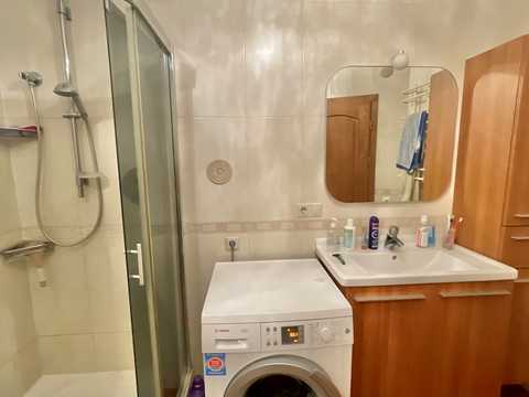 квартира за адресою Дніпровська набережна вул., 26