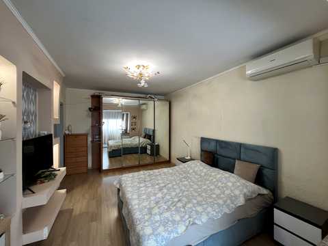 квартира за адресою Миколи Закревського вул., 77