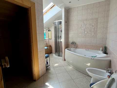 квартира за адресою Шота Руставелі вул., 4