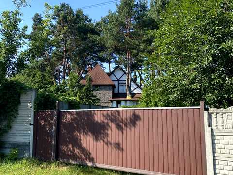 дом по адресу Озерна