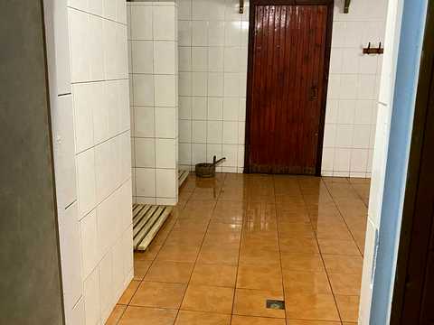комерційна за адресою Перемоги вул., 393