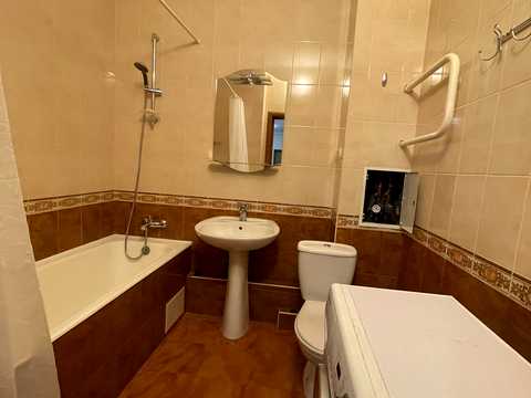 квартира за адресою Миколи Бажана просп., 12