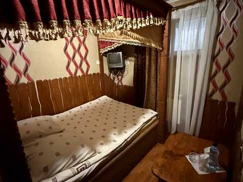 комерційна за адресою Пасічна вул., 43а