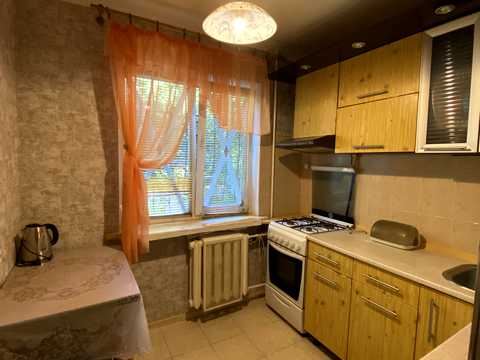 квартира за адресою Любомира Гузара просп. (Космонавта Комарова), 4-А
