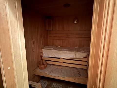 будинок за адресою Хутірська вул. (Жовтнева), 12