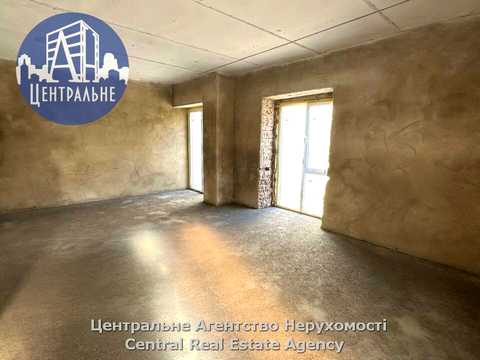 комерційна за адресою Чернівці, Сергія Скальда вул. (Комарова), 31-В
