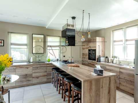 1822764876010028