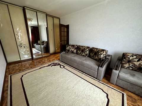 квартира за адресою Милославська вул., 8
