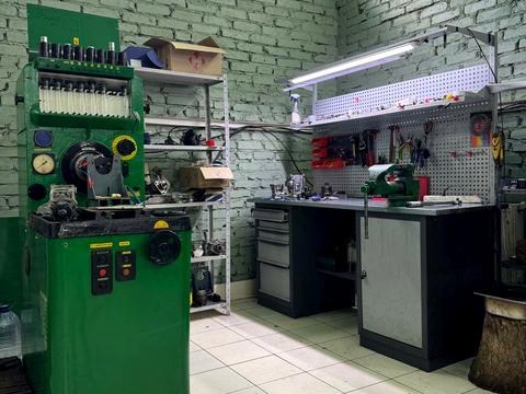 коммерческая по адресу Автолюбителів ул., 1