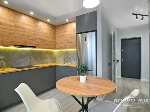 квартира за адресою Степана Бандери вул., 1е