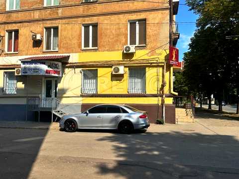комерційна за адресою Петра Калнишевського вул. (Харитонова), 11