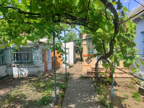 будинок за адресою Миру