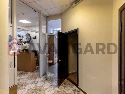 комерційна за адресою Миколи Амосова вул., 4