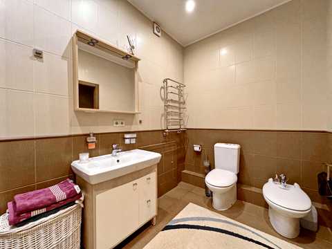 квартира за адресою Мостобудівників вул., 17