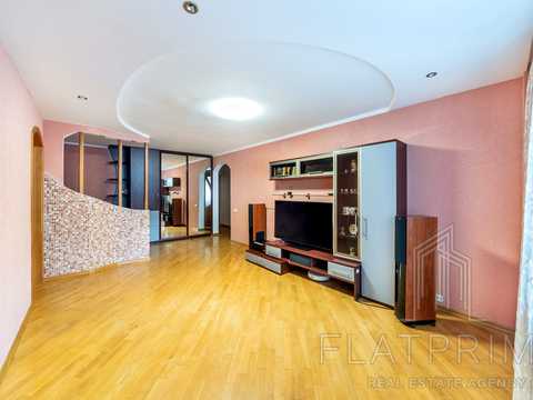квартира за адресою Святошинська пл., 1