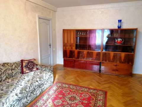квартира за адресою Братиславська вул., 42