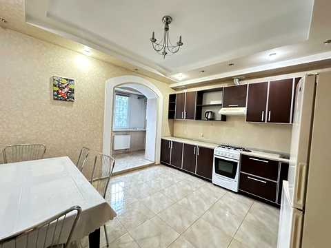 квартира за адресою Зодчих вул., 37