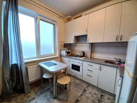 квартира за адресою Академіка Писаржевського вул., 8
