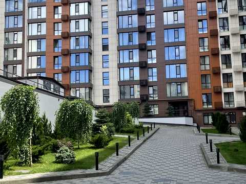 квартира за адресою Левка Лук'яненка вул. (Василя Жуковського), 18