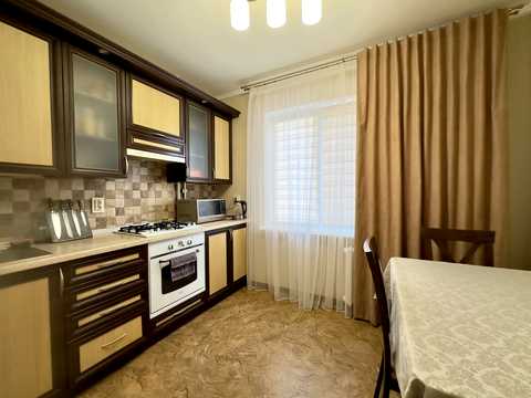 квартира по адресу Гайдамацкая ул. (Марфи Струтинської), 10-12