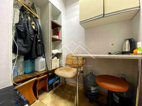комерційна за адресою Соборності вул. (Косіора), 30