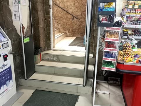 комерційна за адресою Кіри Муратової вул. (Льва Толстого), 32