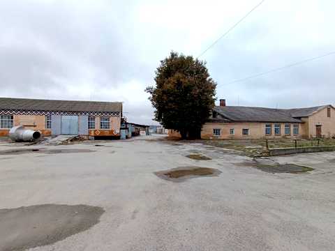комерційна за адресою Дунаївці, Травнева, 2-А