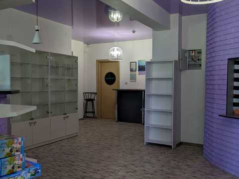 комерційна за адресою Кам'янецька вул., 118