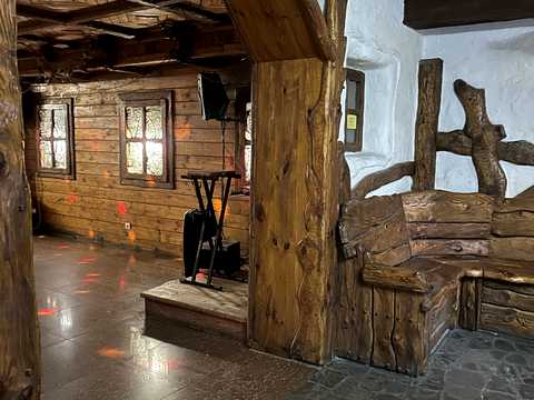комерційна за адресою Пасічна вул., 43а