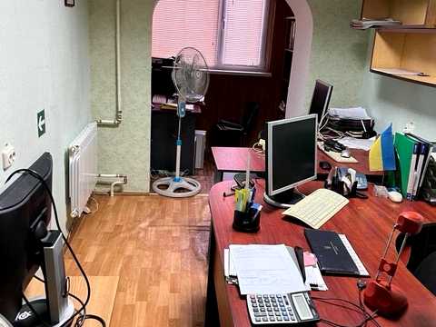 комерційна за адресою Тарасівська вул., 36