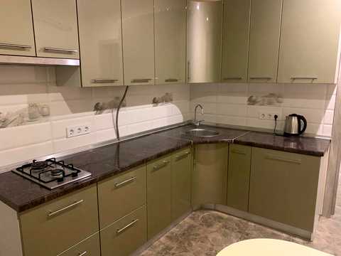 квартира за адресою щаслива, 8