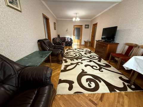квартира за адресою Драгоманова вул., 23-А