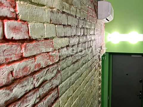 комерційна за адресою Рейтарська вул., 18