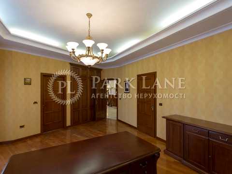 комерційна за адресою Андріївська вул., 7