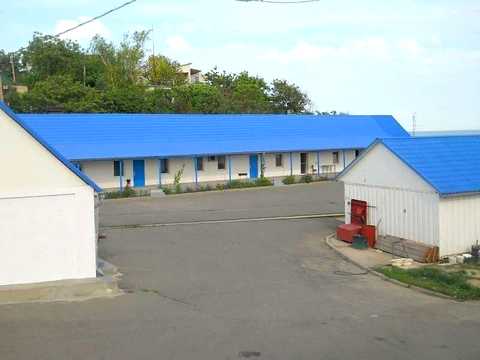 комерційна за адресою Центральна, 6