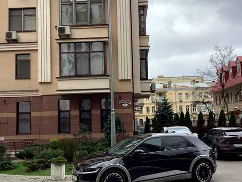 квартира за адресою Назарівська вул. (Вєтрова), 23-А