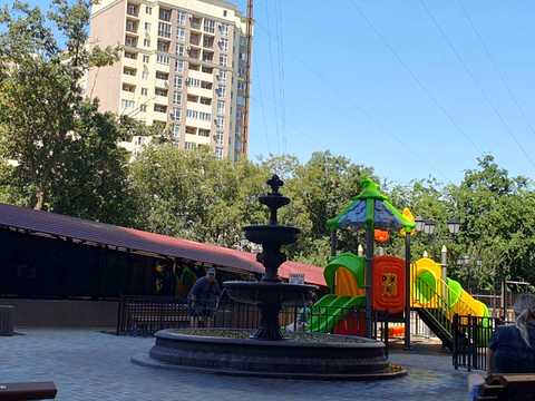 комерційна за адресою Віталія Нестеренка вул. (Академіка Воробйова), 1б