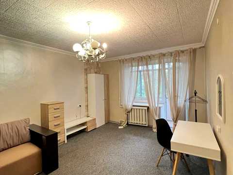 квартира за адресою Михайла Максимовича вул., 7-Б