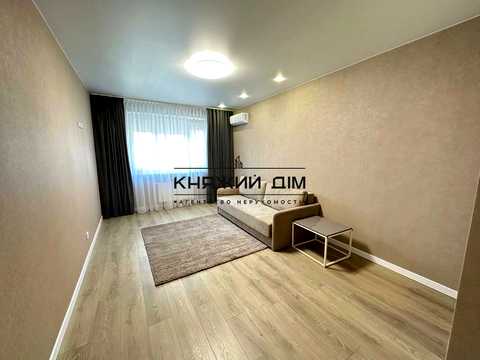 квартира за адресою Андрія Аболмасова вул. (Панельна), 7